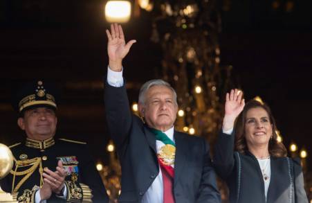 Presidente Andrés Manuel López Obrador conmemora la Revolución Mexicana con desfile y escenificación