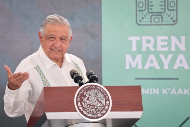 AMLO inaugura tramo Cancún-Playa del Carmen del Tren Maya; su gobierno supera desafíos, asegura