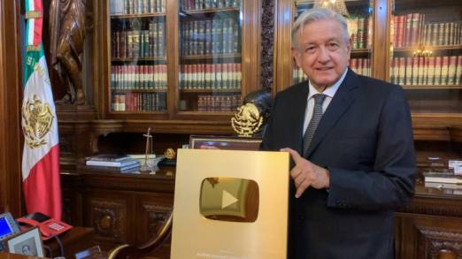 YouTube Otorga a AMLO Botón de Oro por llegar a 1 Millón de Suscriptores en Su Canal