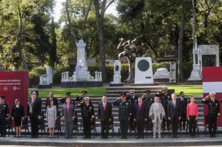 Presidente conmemora Día de la Armada de México; destaca lealtad de las Fuerzas Armadas
