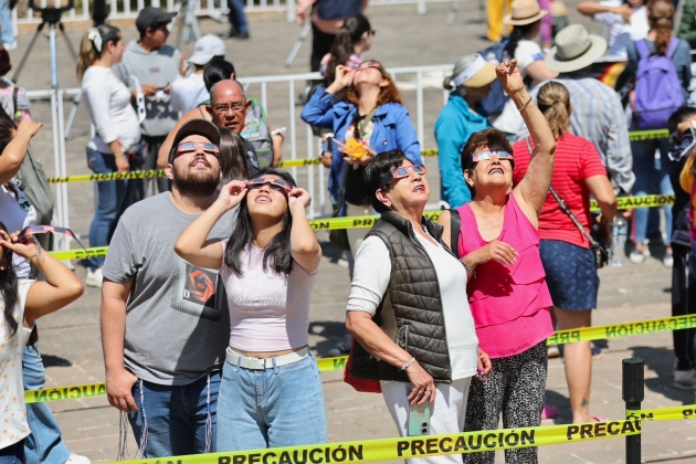Más de 6 mil personas disfrutaron el eclipse solar en el Planetario de Morelia 