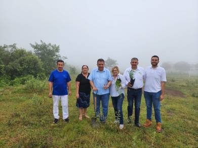 Con Apoyo del Presidente Municipal de Apatzingán José Luis Cruz Lucatero se Realizan Jornada de Reforestación en Acahuato  