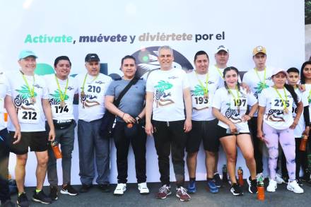 Encabeza el Gobernador Alfredo Ramírez Bedolla la Carrera Atlética para la Preservación del Achoque en ZooMorelia 