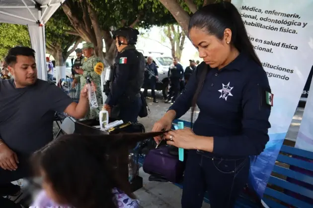 Guardia Civil y Ejército llevan servicios básicos a Tanhuato 