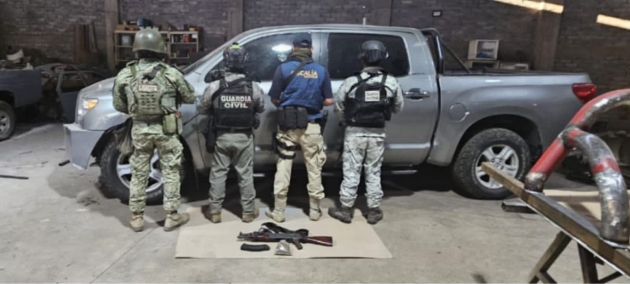 Aseguran armamento, vehículos, droga y herramientas en La Huacana 