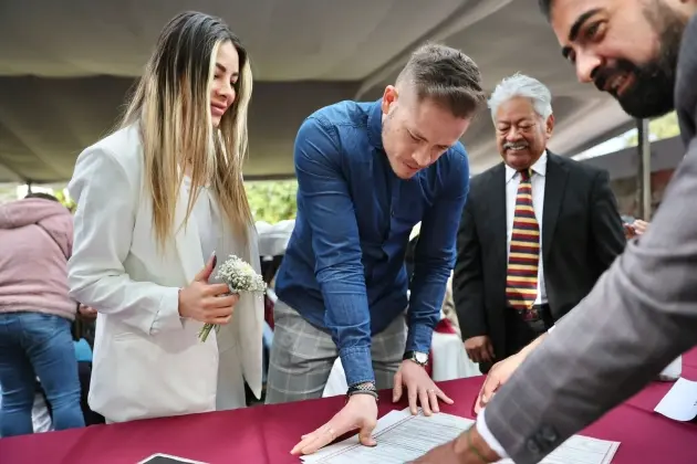 Dos mil parejas se dan el sí en Michoacán al participar en bodas colectivas 