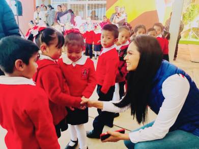 Inaugura Araceli Saucedo techumbre en Jardín de Niños en Salvador Escalante