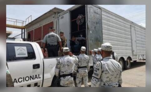 Guardia Nacional Mexicana e INM auxilian en Chiapas a 93 personas migrantes, 63 de ellas menores, que viajaban hacinadas en un camión de carga 