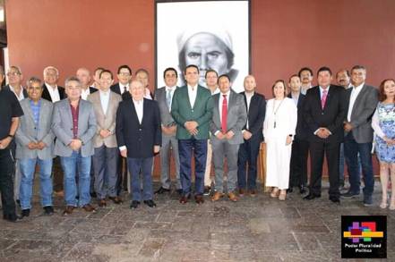 Firman Gobernador y CMIC convenio para impulsar Obra Social con el DIF en Michoacán