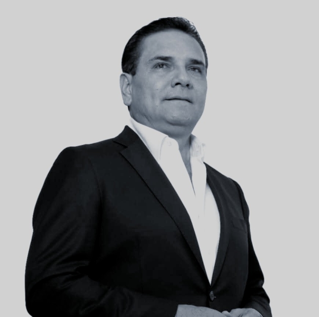 Silvano Aureoles Conejo  Prófugo Aún de la Justicia Mexicana ahora fichado y buscado por la INTERPOL 