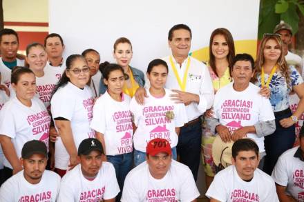 Con vivienda digna, cumplen sueño de habitantes de Carácuaro Michoacán