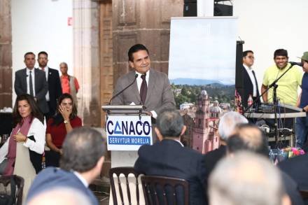 Michoacán, en la escena nacional gracias al compromiso de inversionistas: Gobernador Silvano Aureoles