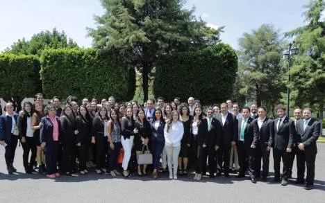 Entrega Gobernador vehículos a Comisión Estatal de Atención a Víctimas