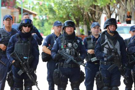 Se suma Carácuaro a municipios con Más y Mejores Policías