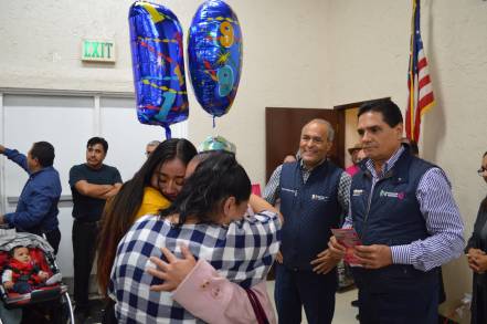 El Gobernador de Michoacán Silvano Aureoles apoya a las  Palomas Mensajeras en su viaje  a Los Ãngeles USA