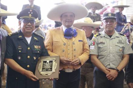 Ejército Mexicano, digno de toda nuestra admiración y respeto: Gobernador Silvano Aureoles