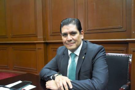 Celebra Ernesto Núñez dos años de la implementación de juicios administrativos en línea 