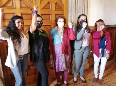 María de la Luz abre diálogo por primera vez con Colectivas Feministas en el Congreso 