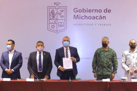 El Gobernador Alfredo Ramírez Bedolla firma  acuerdo de coordinación en seguridad con municipios 