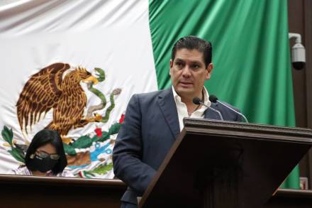  Propone el Dip.  Ernesto Núñez solicitar impacto presupuestal al aprobar iniciativas y decretos 