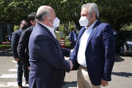 Alfredo Ramírez Bedolla se reúne con embajador de Chile en México Domingo Arteaga Echeverría