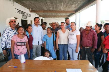 DIF Michoacán visitó 11 comunidades de Aquila 