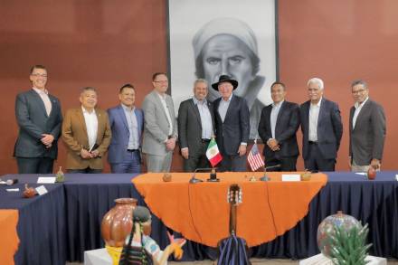 Alfredo Ramírez Bedolla expone potencial económico de Michoacán al embajador de Estados Unidos en México Ken Salazar