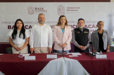 Gobiernos de Michoacán y Baja California  firman convenio de apoyo a Desplazados y Migrantes 