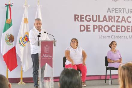 Apertura Alfredo Ramírez Bedolla módulo para regularización de vehículos extranjeros en Lázaro Cárdenas Michoacán