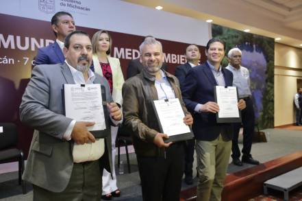 Anuncia Alfredo Ramírez Bedolla la entrega de 21 mil toneladas de insumos para sector agrícola de Michoacán