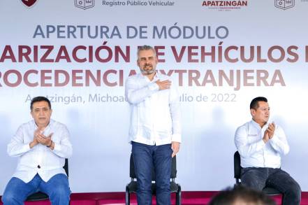 Apertura Alfredo Ramírez  Bedolla módulo de regularización de vehículos de procedencia extranjera en Apatzingán