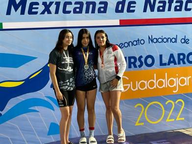 Gana equipo IMCUFIDE plata y bronce en Campeonato Nacional de Natación Curso Largo 2022 