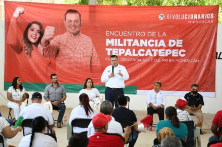  En Tepalcatepec, Memo Valencia llama a la Unidad Priísta 