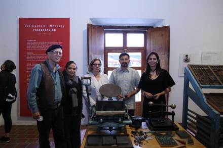 Inaugura Secum exposición por 200 años de la imprenta en Michoacán 