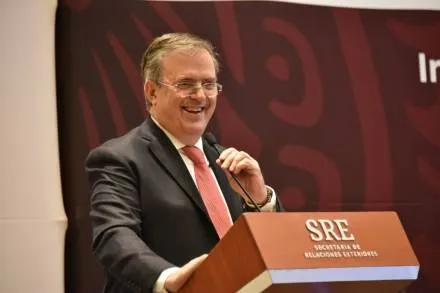 Marcelo Ebrard anuncia programa para mejorar Oficinas de Pasaportes a nivel naciona 