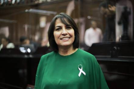 Concientizar e informar sobre el cáncer de mama para proteger la vida de las mujeres michoacanas: Dip. Lariza Pérez 