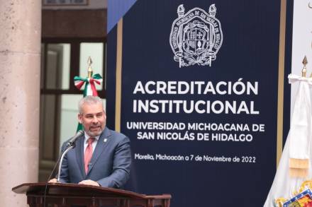 Atestigua el Gobernador Alfredo Ramírez  Bedolla  acreditación institucional a la UMSNH