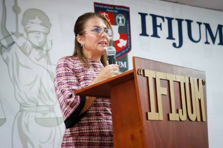 Legislar con perspectiva de familia para un mejor Michoacán: Dip. Luz María García  