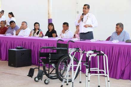 Entrega Gobierno de Michoacán aparatos funcionales con el programa Salud en Tu Familia 