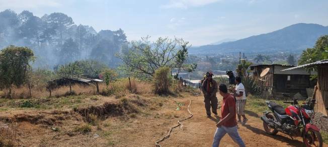 Controlado el incendio en Uruapan, sin riesgo para la población 