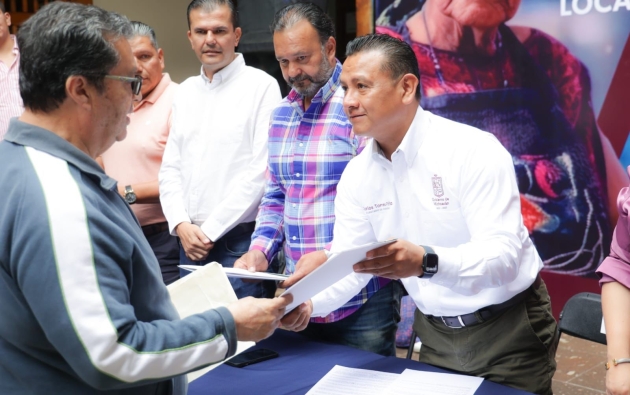 Reciben comerciantes  cartas compromiso para asignación de locales del nuevo mercado de Pátcuaro