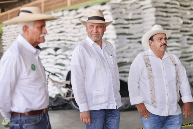 Casi 100% de fertilizante entregado a pequeños productores de Michoacán 