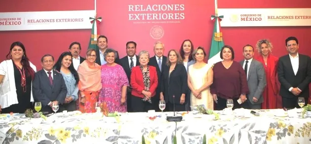 La Secretaria Alicia Bárcena dialoga con Senadores  sobre temas de Política Exterior: SRE 