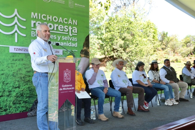 Arranca Alfredo Ramírez Bedolla jornada de reforestación 2023 en Tzintzuntzan 