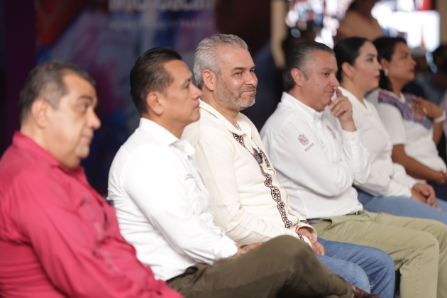 En Zitácuaro, Ramírez Bedolla y Torres Piña clausuran foros de gobernabilidad 