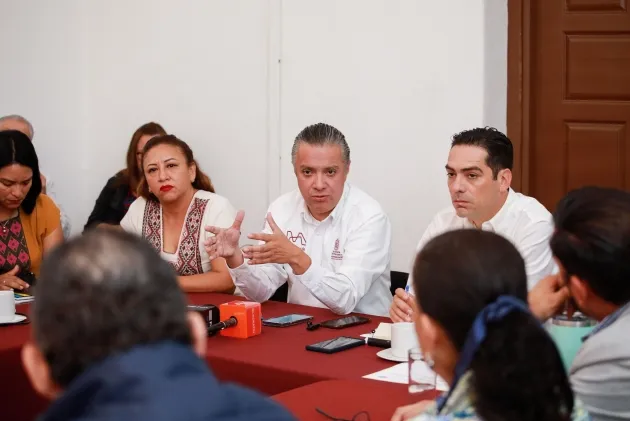 Ahorros de renegociación de deuda se destinan a obra pública: Luis Navarro 