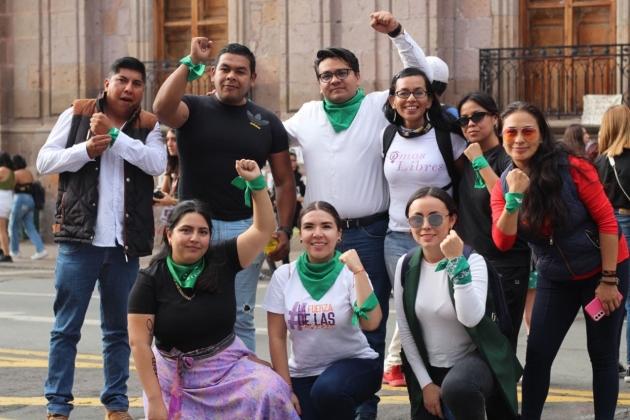 Celebra Toño Carreño despenalización del Aborto en Michoacán 