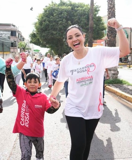 “Carrera Rosa de Adriana Hernández reúne a mil 500 personas contra el cáncer de mama en La Piedad 
