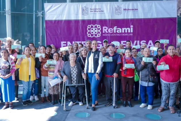 Semigrante entrega 50 visas a adultos mayores de Zamora 