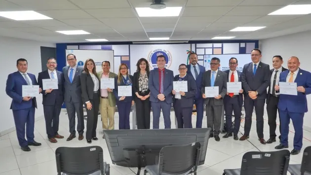 Concluye TEEM seminario en materia de combate de la corrupción 
